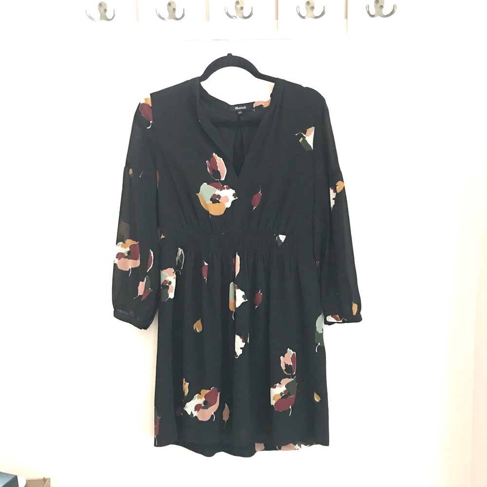 Beautiful madewell dress! Polyester dress, cotton lining. Size 6. EUC.